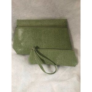Clinique Makeup Bags Cases  2 Piece New spring green faux snake skin lined
